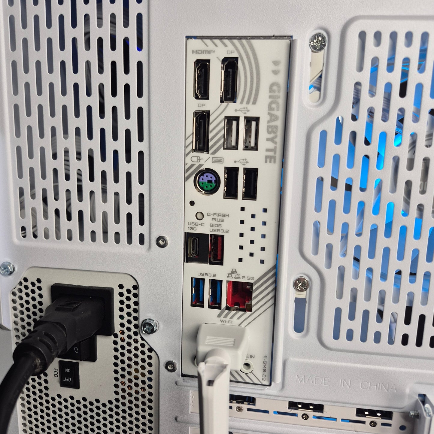 ā” Pegasus ā Ryzen 5 9600X + RX 9060 XT 16GB ā”